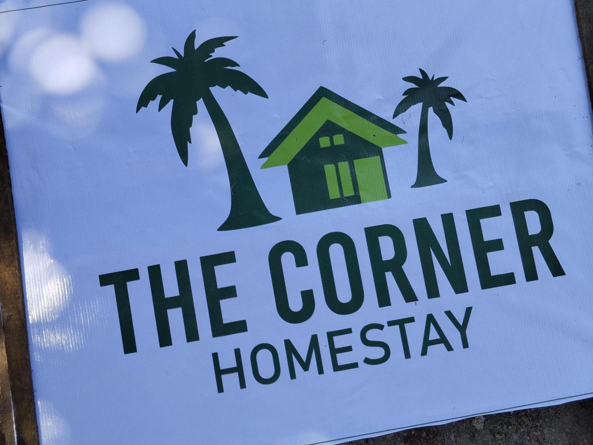 The Corner Homestay Kuta  Dış mekan fotoğraf